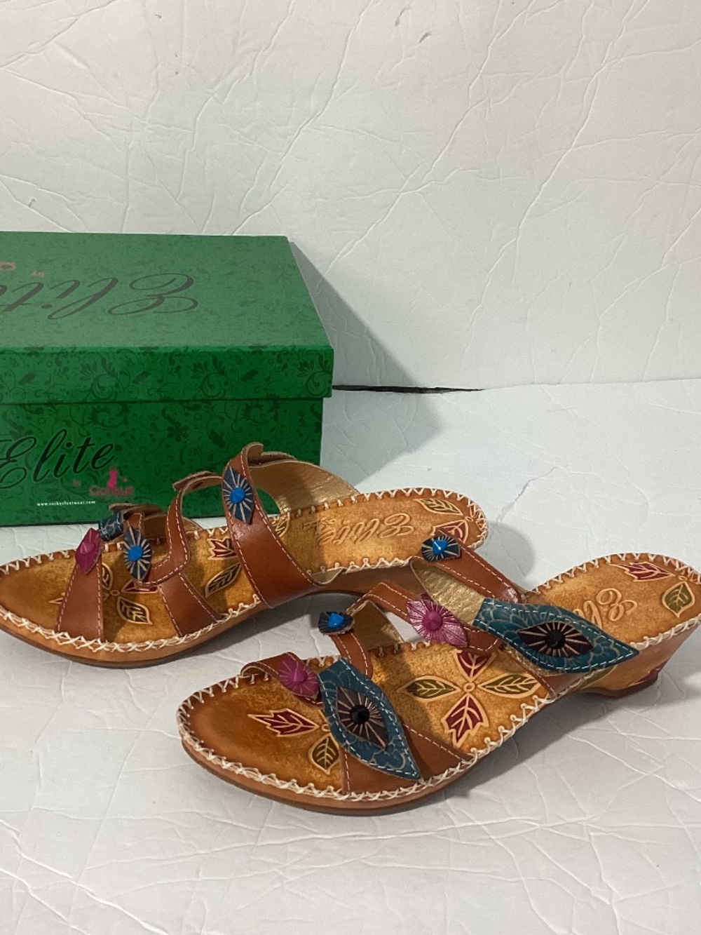 NEW W/BOX ELITE by CORKYS FOOTWEAR SANDALS ANNA SLIP ONS SIZE 9 AMBER FLORAL
